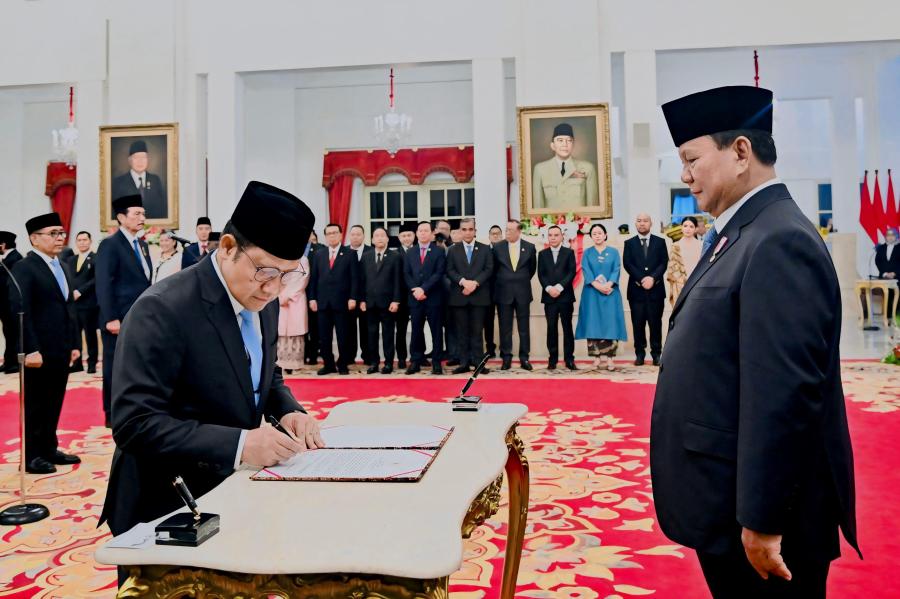 Prabowo Subianto Lantik Gus Imin sebagai Menteri Koordinator bidang Pemberdayaan Masyarakat